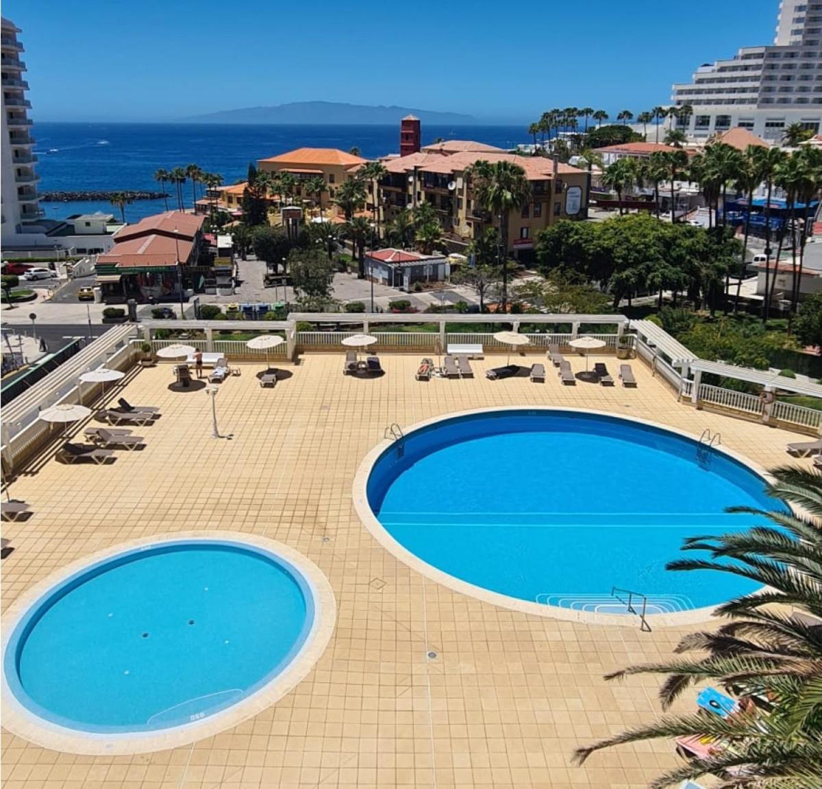 Apartamentos Copacabana Адехе Екстериор снимка